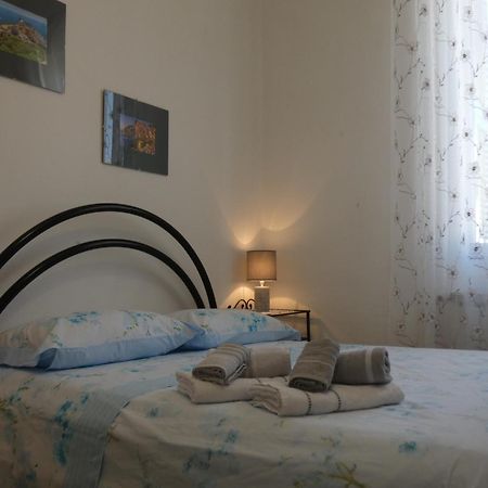 La Vela Blu Apartment Специя Екстериор снимка